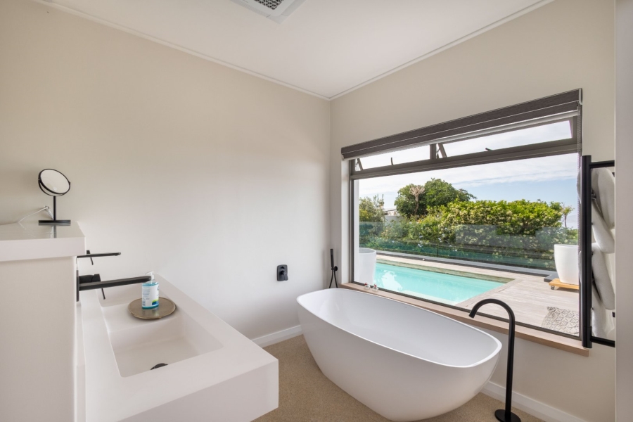 6 Bedroom Property for Sale in Cutty Sark Western Cape